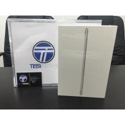 APPLE IPAD MINI 3 WI-FI 64GB SILVER BOXED SEALED !!!