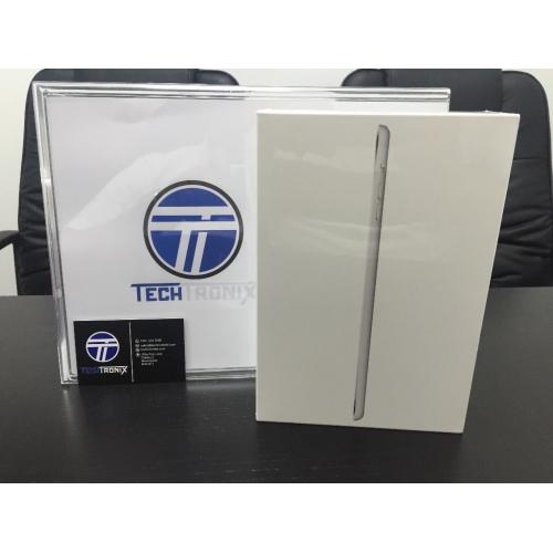 APPLE IPAD MINI 3 WI-FI 64GB SILVER BOXED SEALED !!!