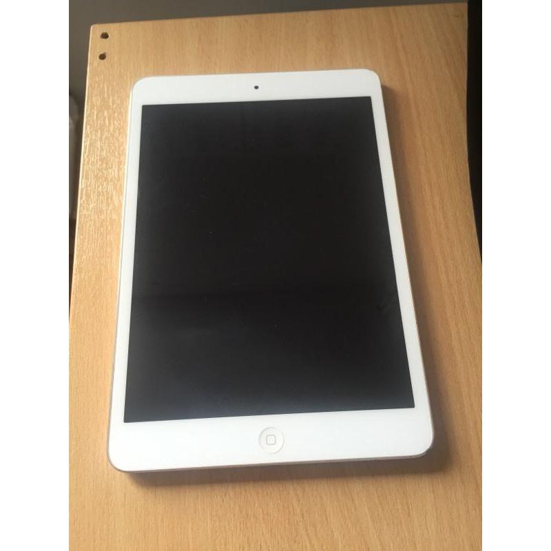 White IPad mini (16G)