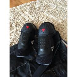 Dianese Kevlar Jeans including Knee Pads size 32" waiste 34" Leg