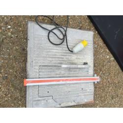 Vitrex tile wet cutter 110v (needs a clean)