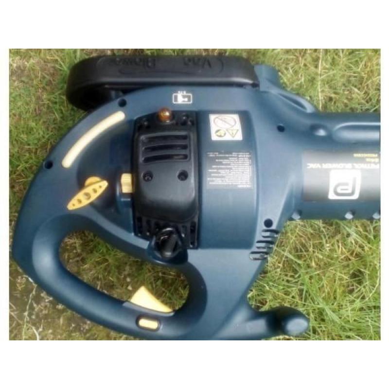 Petrol leaf blower mulcher vacuum