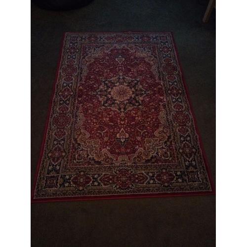 Large persian style rug in very good condition