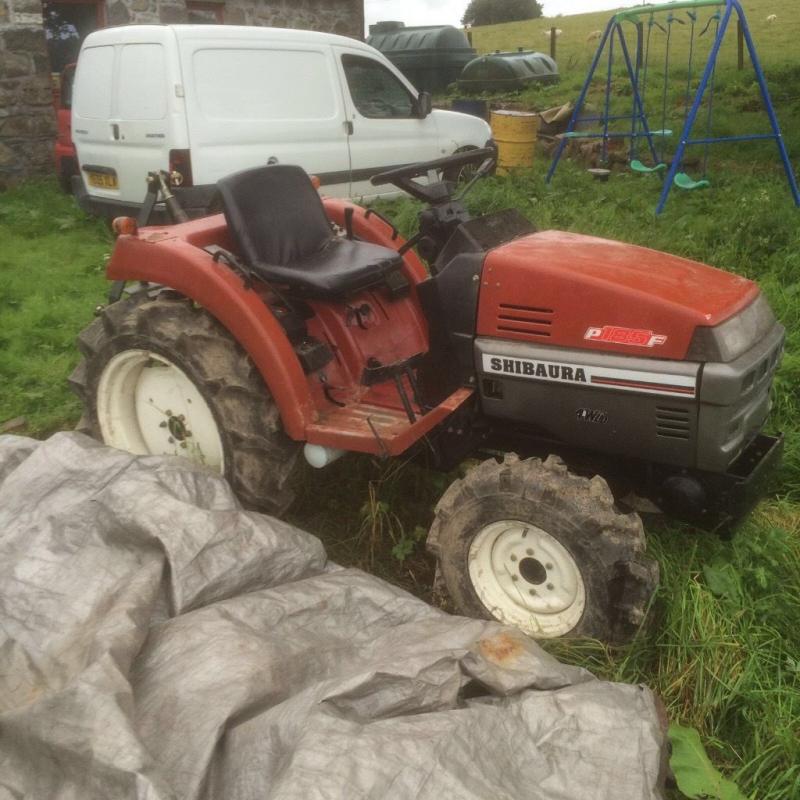 4x4 compact tractor