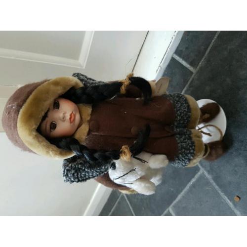 Porcelain dolls Leonardo collection: Eskimo