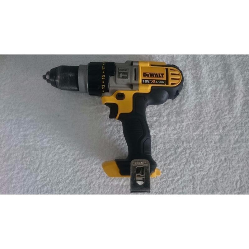 DeWALT Dcd985, 3 speed XRP Li-ion Combi Drill, BODY ONLY(used) Makita