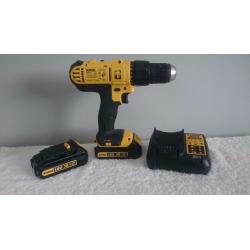 DeWALT Dcd776, XR Li-ion Combi Drill,2 x 1.3ah batteries,(used) Makita