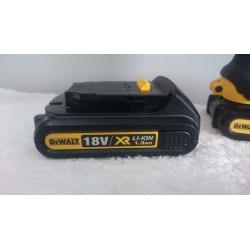 DeWALT Dcd776, XR Li-ion Combi Drill,2 x 1.3ah batteries,(used) Makita