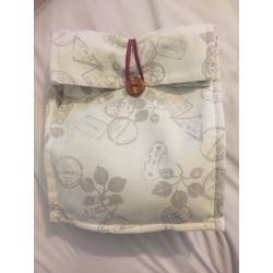 Boots Cranberry Extracts Body set WITH Bag - body wash, body scrub, body butter
