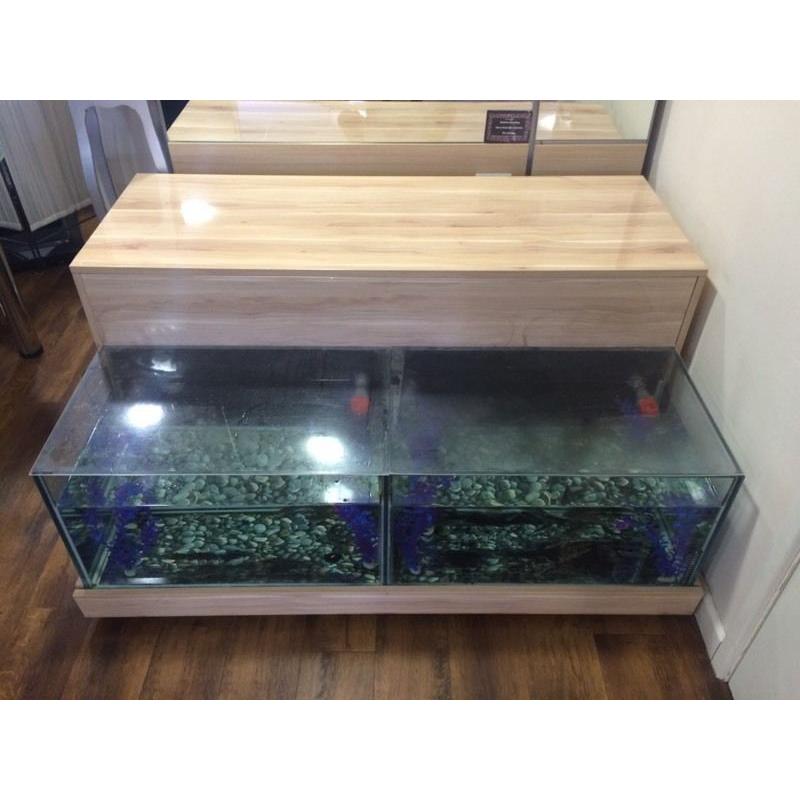 Stunning Twin Fish Pedicure Aquarium Spa
