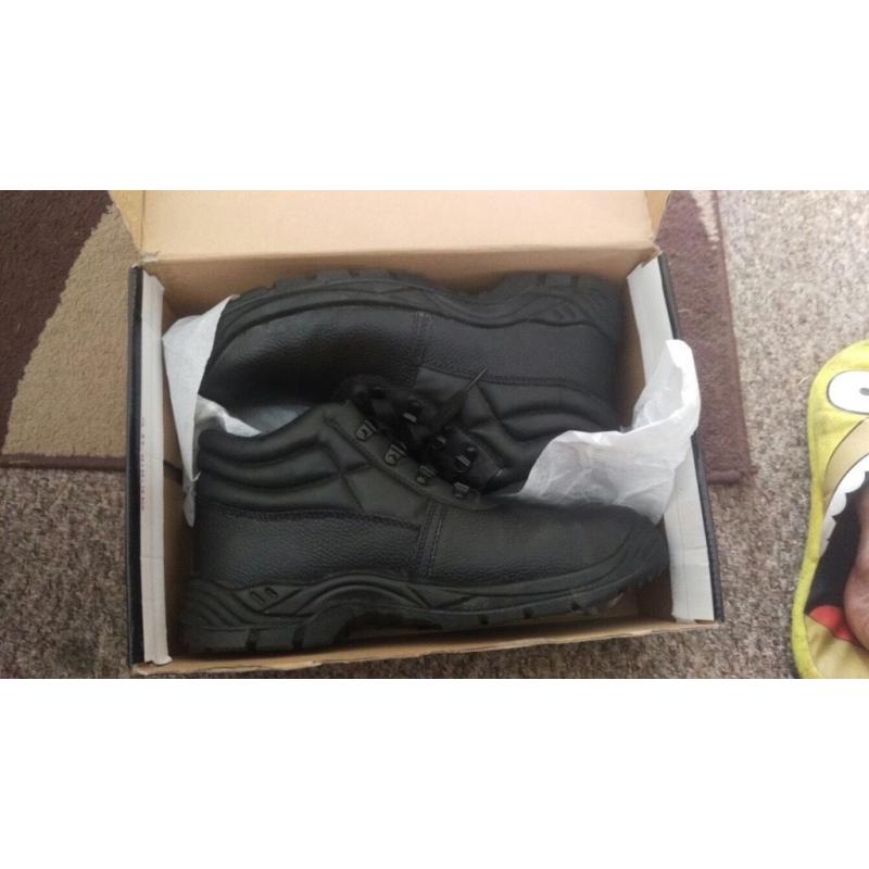TUF steal toe cap boots size 11 Mens brand new