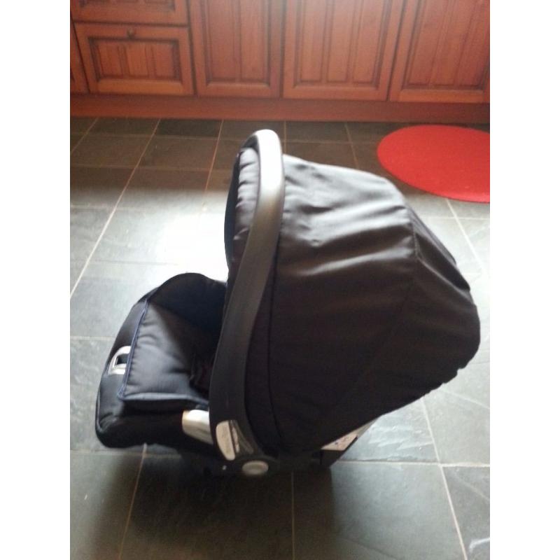 Mamas & Papas Primo Viaggio Car Seat (group 0+)