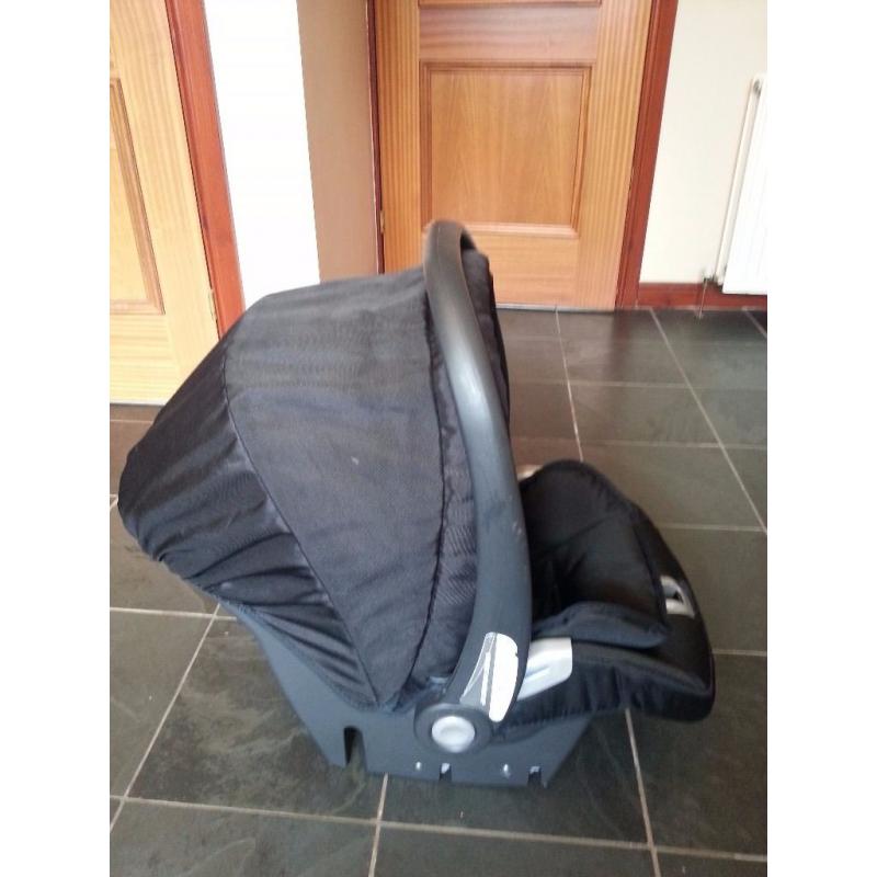 Mamas & Papas Primo Viaggio Car Seat (group 0+)