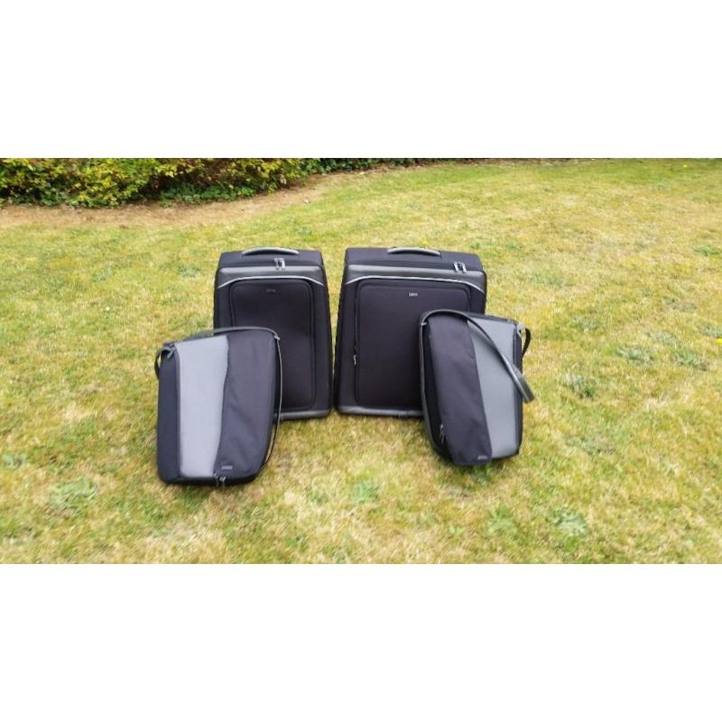 Official BMV suitcases to fit BMV convertible 320i