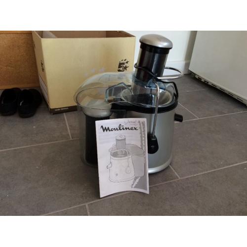 Molineux juicer