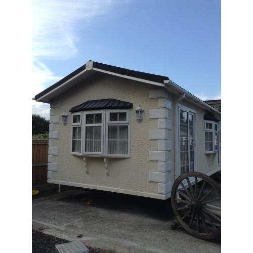 stately albion chalet hobby tabbert