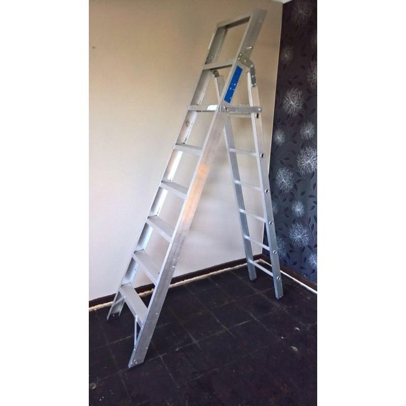 Safety steps / ladder