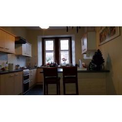 Central location, Spacious double bedroom for rent during festival period, All bills inclusive