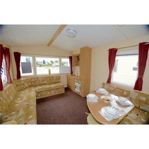 MANAGER SPECIAL CARAVAN FOR SALE ON 5* HOLIDAY PARK