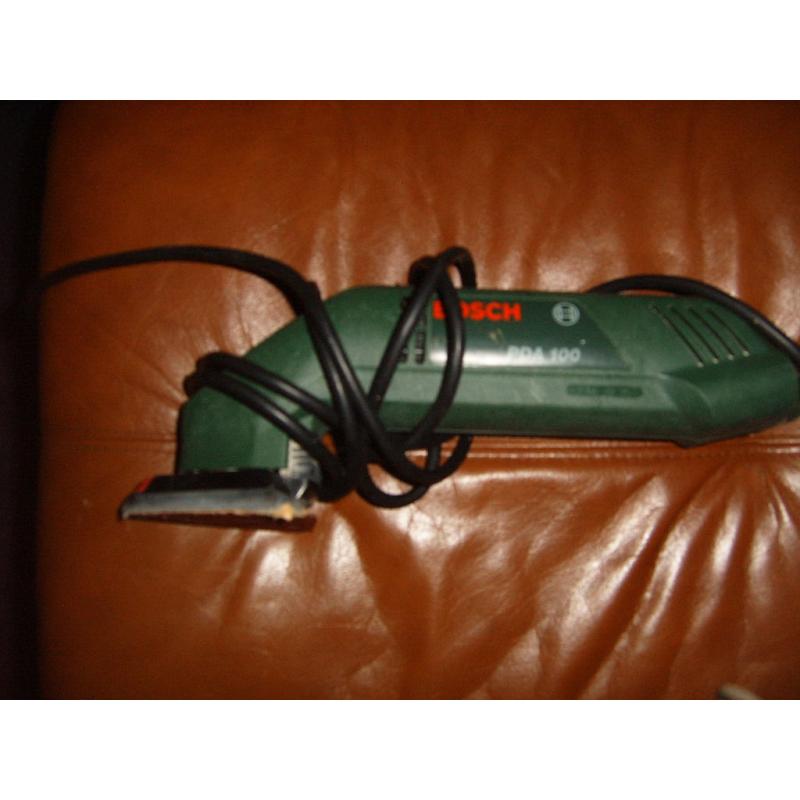 Bosh PDA 100. 240 volt corner sander.