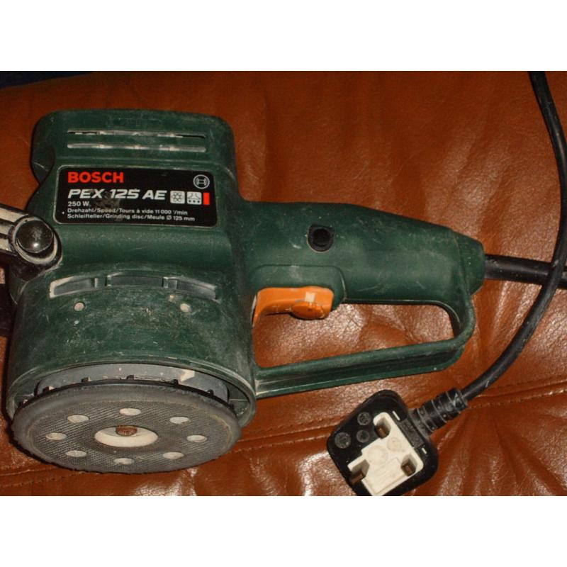 Bosh PDA 100. 240 volt corner sander.