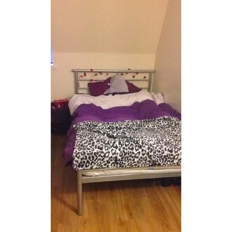 ROOM TO RENT FOR THE FRINGE AVAILABLE 9 DAYS