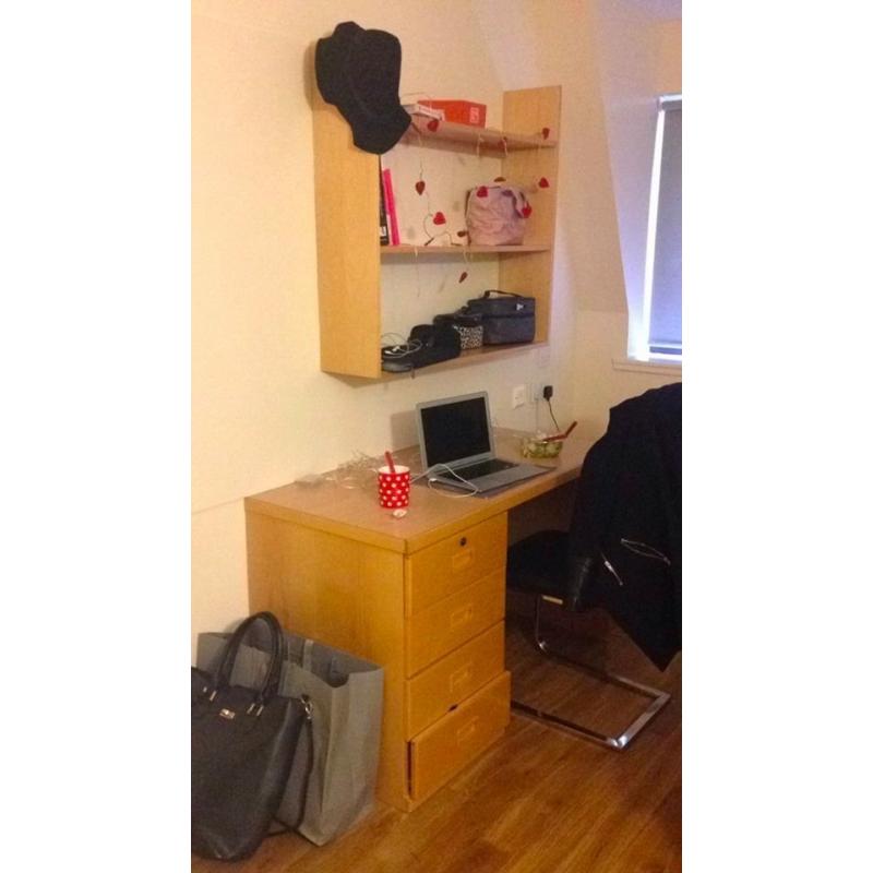 ROOM TO RENT FOR THE FRINGE AVAILABLE 9 DAYS