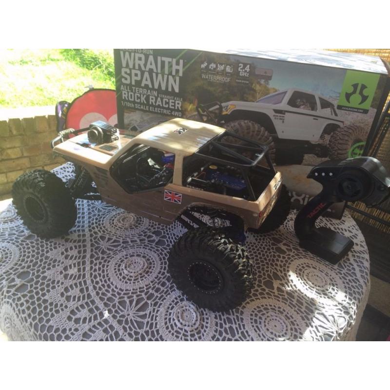 axial wraith rock crawler racer scaler
