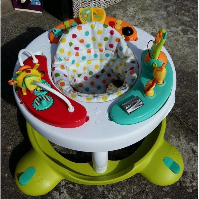 Mothercare spots walk around baby walker