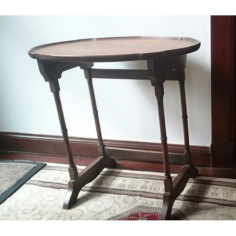 *GONE* Oval table