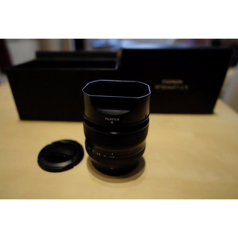 Fuji Fujifilm Fujinon XF 35mm f/1.4 R Lens (MINT- CONDITION, BOXED)+free UV filter