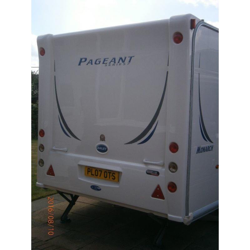 Bailey Pageant Monarch S 7
