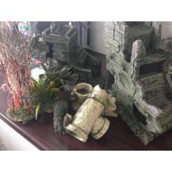 AQUARIUM ACCESSORIES/ORNAMENTS