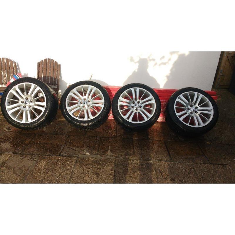 21" Range Rover Alloy wheels - with locking nuts