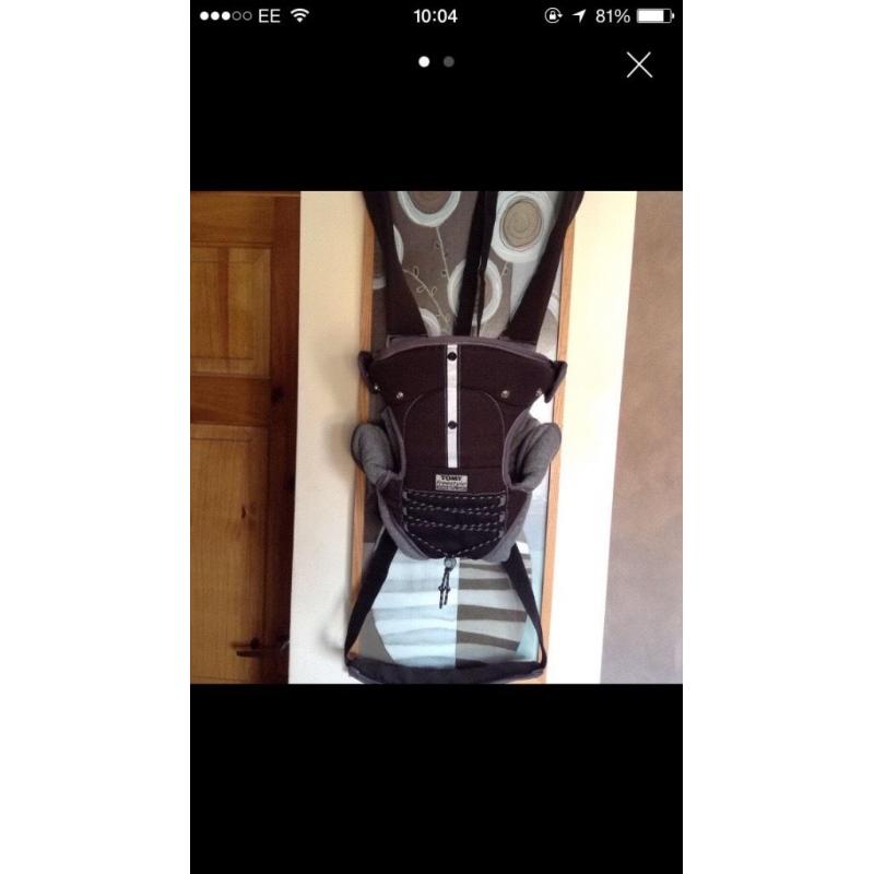 TOMY baby carrier
