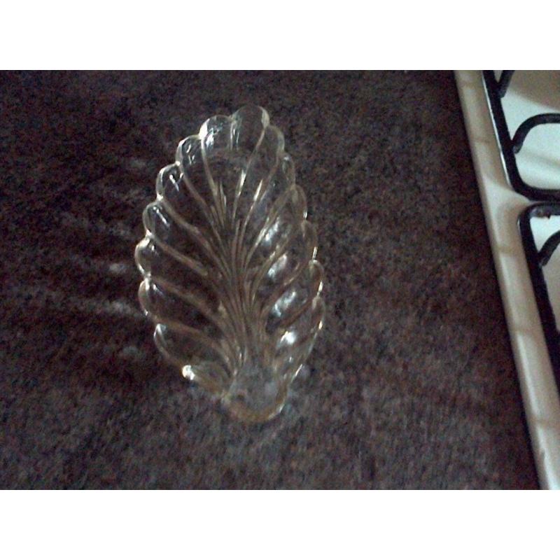leaf design very light pink vintage horderves dish post included