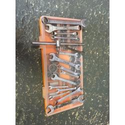 Assorted spanner sand sockets