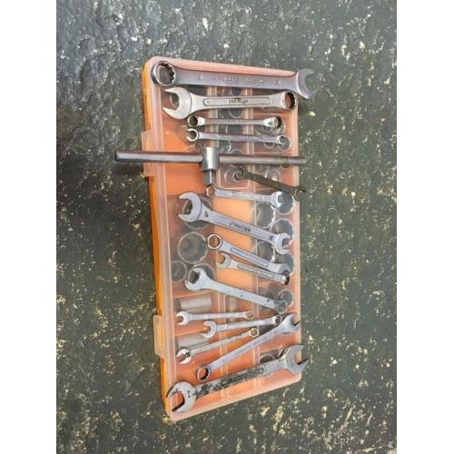Assorted spanner sand sockets