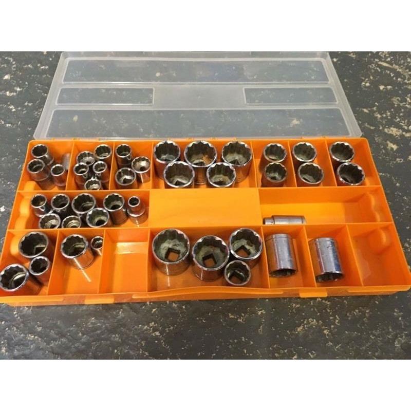 Assorted spanner sand sockets
