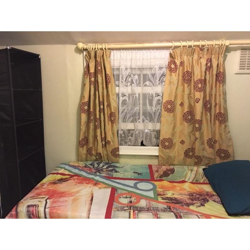 Cosy Room 3 Minutes Walk From Brockley Railway Station.