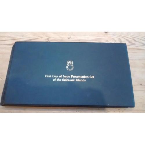 First day of issue presentation set of the Solomon Islands, coins and notes