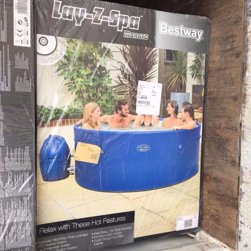 Brand new unopened Hot tub