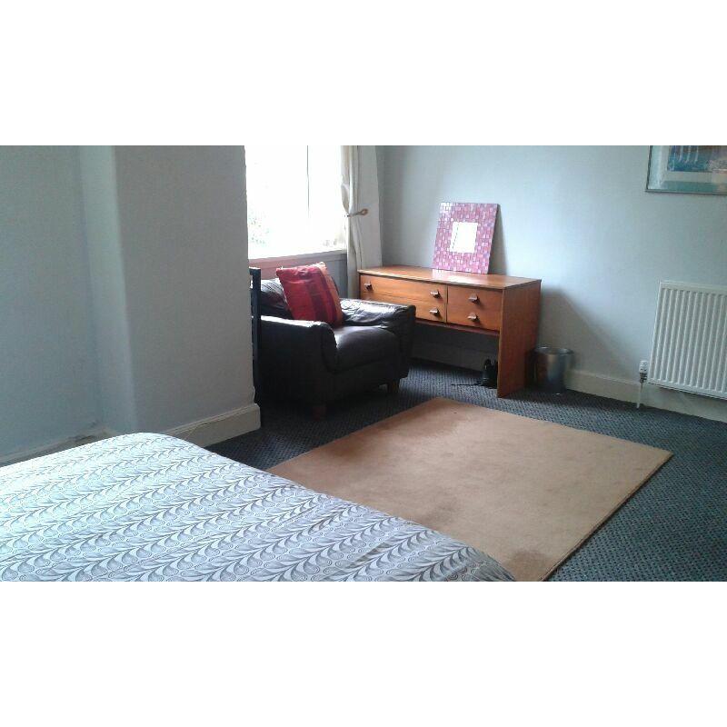 large double room to rent