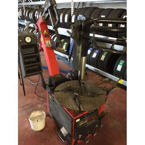 John Bean (Snap-On) Tyre Machine.