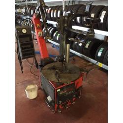 John Bean (Snap-On) Tyre Machine.