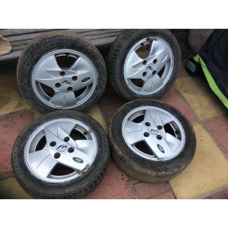 Ford Ka 14" alloy wheels and nuts.