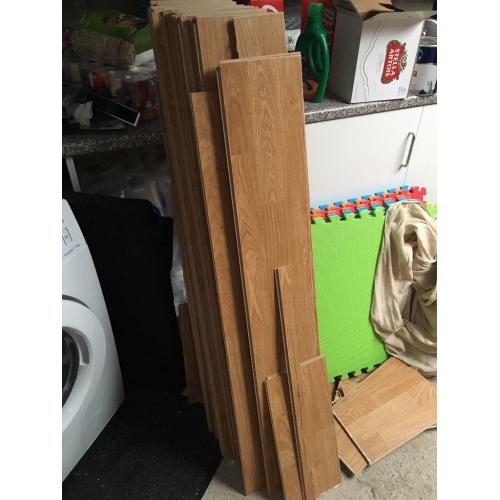 Wood laminate flooring