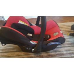 Maxi Cosi Cabriofix with Easy fix isofix base