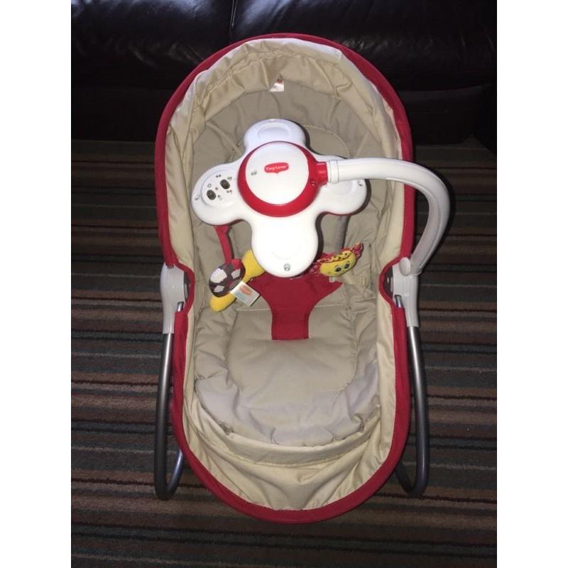 Tiny love 3 in 1 rocker and napper