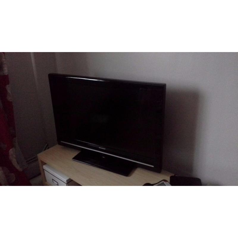 SHARP TV 32 in